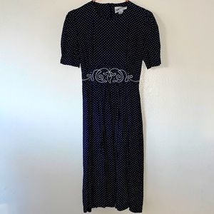 S.L. Fashion navy with white polkadots sz 8